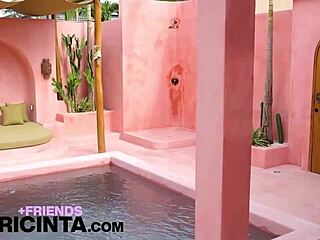 Putri Cinta Dances Naked