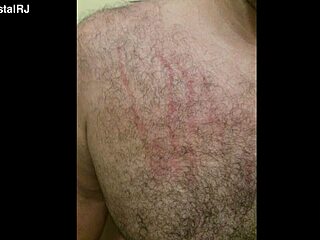 jade gives blowjob n orgasms