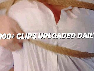 Domme Julia Makes Slave Suck Toes. 😈