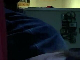 amateur wife gives blowjob in voyeur setting