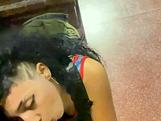 Argentina Tomando Leche En Plenas Calles De Buenos Aires Argentina