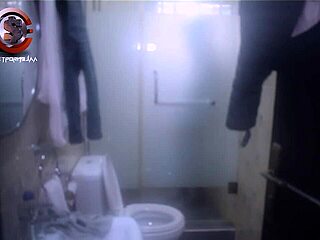 Estatic Squirts And Takes Cum In Quickie With Boyfriend!