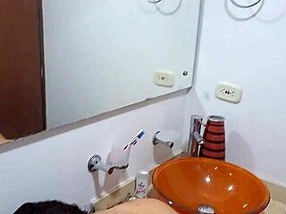 Fucking Salmas Delicious Pussy