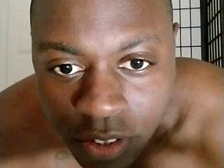 Exercising with music to distract from bad habits