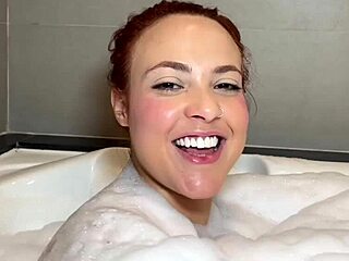 Enjoying the Hydro with Delicious Nicole Romanoff