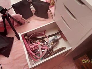 della cate visits nade nasty's pink room