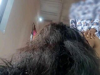 Delivery boy fucks hot bhabhi doggystyle 😏🍑