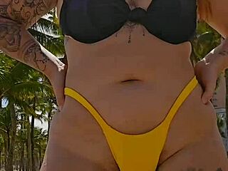 Even married, guy pulled panties aside, showed dick pic, took to toilet to suck 😳