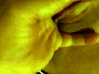 Fingering my girl and playing with her clit!