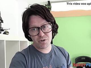 LEEDS NERD BOLDLY FINGERBANGS SKINNY BRIT IN REALITY MASTURBATION SCENE