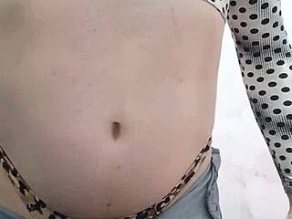 Rebolando De Shortinho Socado!