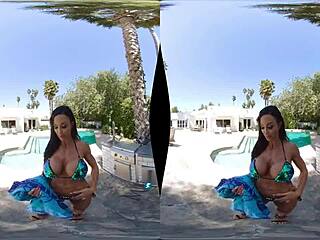 Jewels Jade takes on no job too big in Milfvr