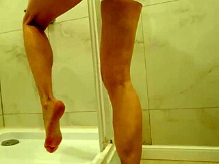 Cleaning lady seduces in steamy bathroom