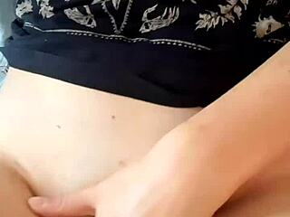 INTENSE MASTURBATION IN SHOWER FROM MIRANIELT