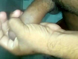 Hints of Intense Masturbation in Haciendo un Pajaso Session