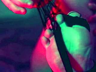 jerk to my pretty small 18+ feet 👣😉