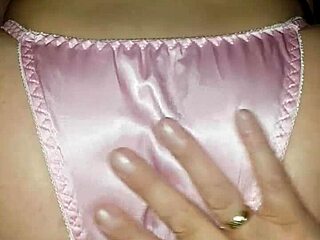 Satindesire amateur in satin panties
