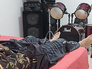 Tall Amateur Masturbates Big Cock On Camera