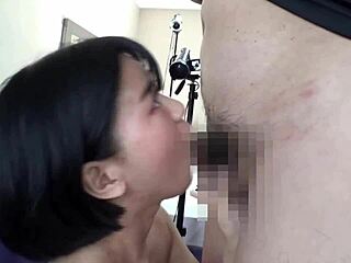 Hな事には好奇心旺盛の看護師さんの潮吹き＆フェラ!