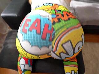 caught curvy amateur masturbating and bent over her in tight leggings on juicy ass