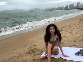 Public Dick Flashing Leads To Huge Cumshot On Her Beautiful Tits At Beach