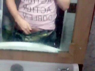 Vaginas And Beautiful Cocks In Action