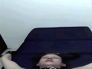 warum fickst du mich so hart angespuckt und geohrfeigt als submissive schlampe?