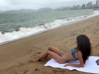 Public Dick Flashing Leads To Huge Cumshot On Her Beautiful Tits At Beach