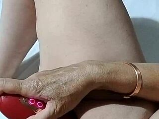 New Clit Muncher Toy Sparks Homemade Housewife Orgasm