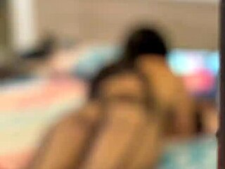 curvy amateur milf with big ass uses hip movements for full release