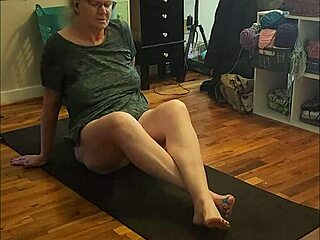 Hot Milf Stretches Big Ass In Yoga