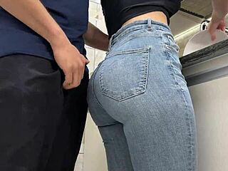Cumming in big ass with jeans during kitchen washing.