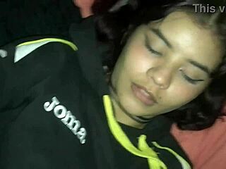 increíble despertar con mi cachonda hermanastra mafer