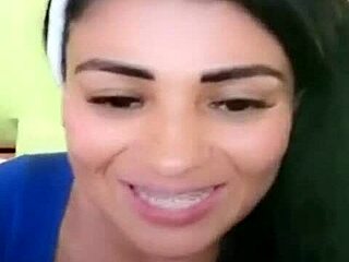 feeling so passionate about this hot colombian vibe