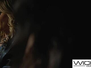 Oh man, smokin' hot Anna Claire Clouds is getting her wet pussy licked so good by this babe