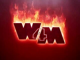 pregnant cheating wife masturbates with dildo when husband is away 😈💦