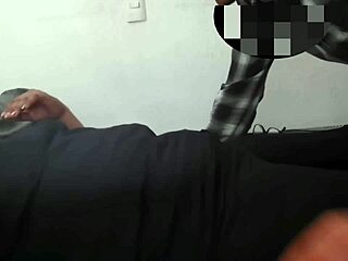 milf girl belly button licking?