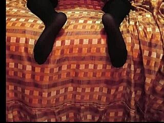 Why does this hot flaquita move so richly on top?