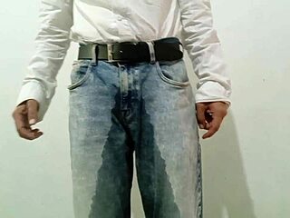 DELICIOUS WET PUSSY LEADS TO AN INTENSE AND DELICIOUS ORGASM FOR LOVER