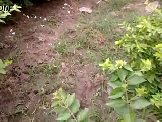 Hey roommate, let's make this homemade dorm video in the garden together!