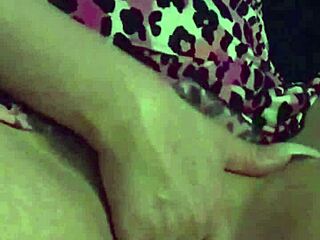 i'm feeling so sensual in my fuschia leopard s2 outfit shaking my big ass