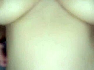 Aurora Estelar rides passionately in amateur balloon play.