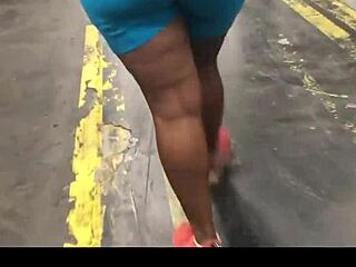 Ebony Woman with Thick Booty Strolling in Spandex Captured Candidly