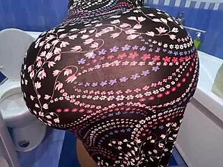 Narrative Mature housewife reveals her big ass and natural tits for intense anal with monster cock