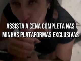 Dei Pro Boy No Elevador Do Predio Amador