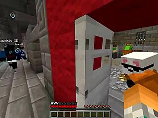 in this authentic minecraft game, experience the impossible escape as police and thief