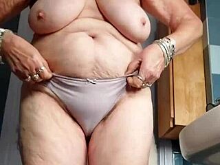 Granny Fucks Hairy Pussy with Cucumber in Solo German Session