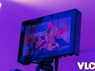 Curvy brunette Jennifer Mendez offers her juicy pussy as a gift in steamy scene 😈