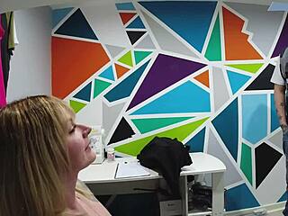 Lola Eastking is such a sneaky shoplifter 😏