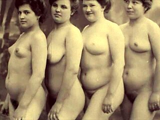 i love these vintage lesbians licking hairy pussies in retro style